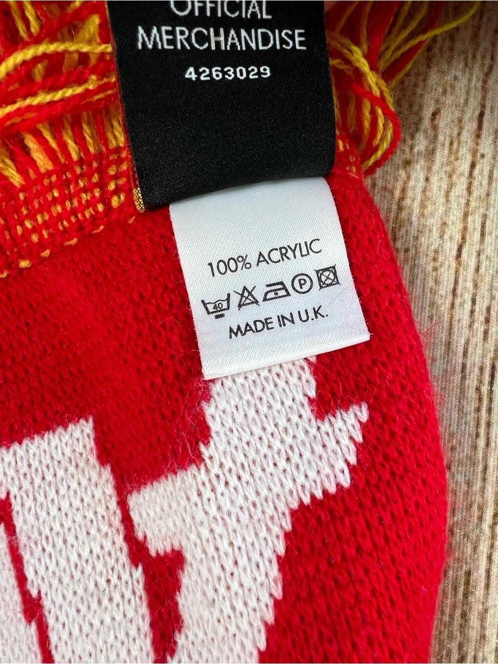 Manchester United Fan Official Merch Scarf Lightweight Soccer Banner